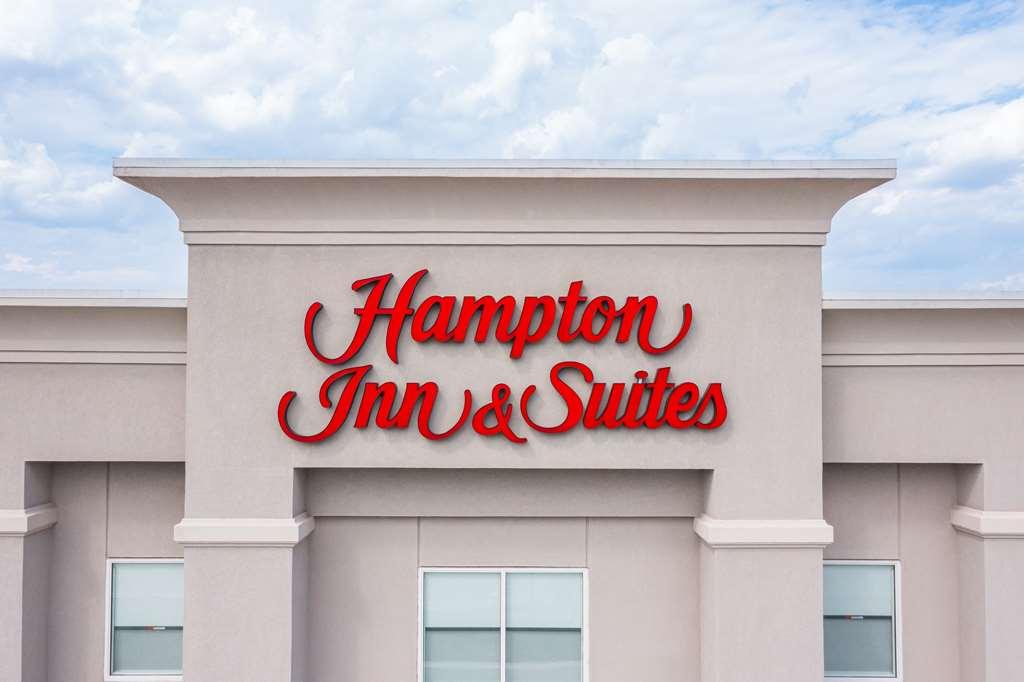 Hampton Inn & Suites Greensboro/Coliseum Area Exteriör bild